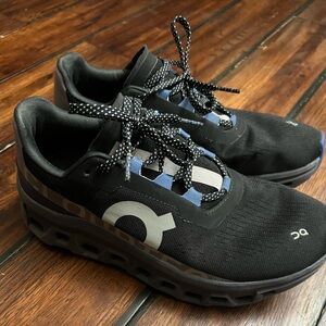 On Women’s Cloudmonster